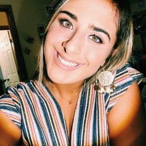 Meet your Posher, Beatriz